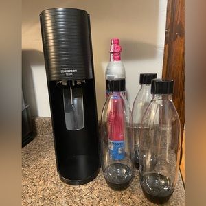 Sodastream Terra with extra CO 2 canister and three large bottles